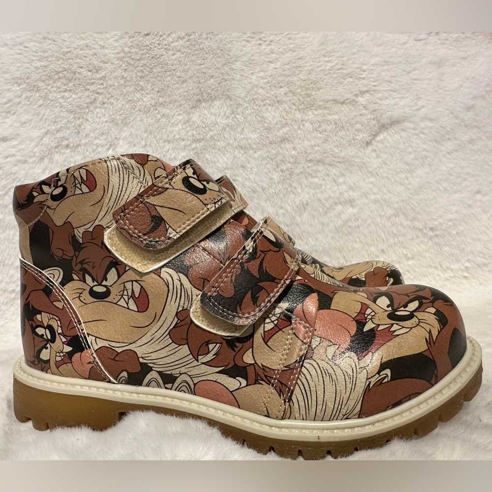 Boots Dogo